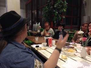 Författarfika med Jo Walton. Synnerligen sympatisk, och en levande citatmaskin.