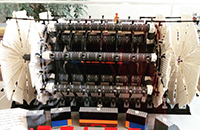 Från utställningen om centrat, ett instrument i liten skala uppbyggt i lego